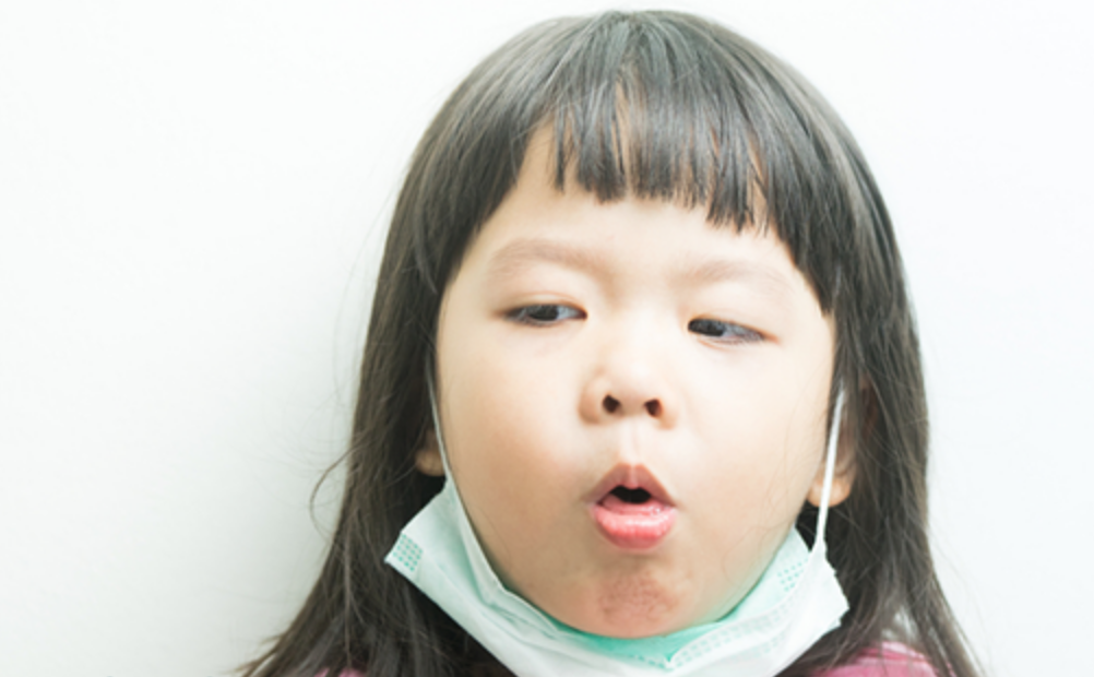 宝宝拍痰自己来!护理师亲自示范,最有效拍痰方