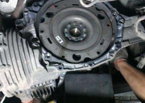 变速箱油多长时间换一次？老司机：这个数你一定要牢记