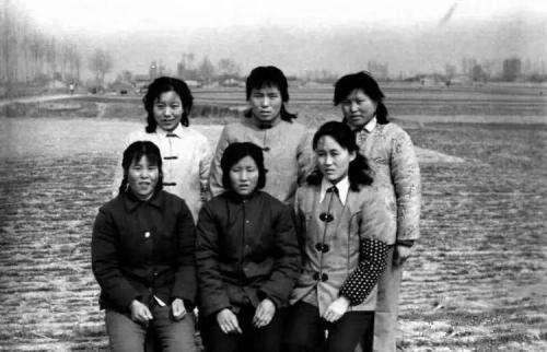 军统女特务留在大陆执行任务，潜伏三十年被发现，央求放过孩子