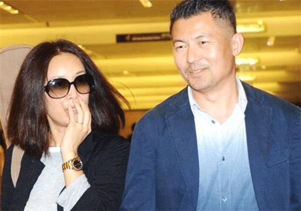 那英14岁儿子近照，11岁女儿长腿太吸睛！