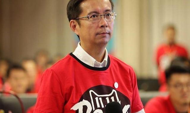 他曾是广州恒大淘宝足球俱乐部董事长,现是马