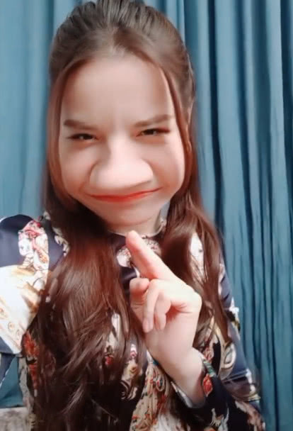 搞怪视频引粉丝吐槽:前两秒哇塞好美,第三秒这