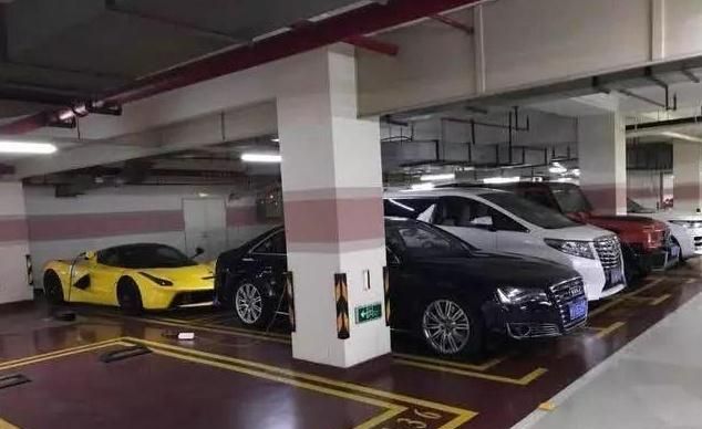 人称沪上皇,背景神秘且名下有千万豪车,王思