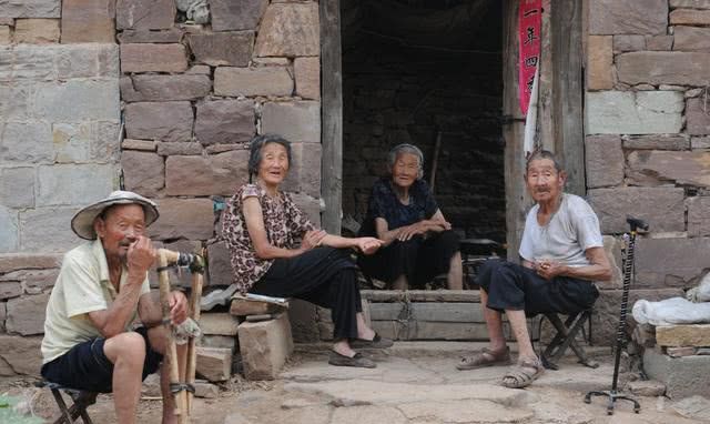 广西最穷的20个县,全被列为深度贫困县,河池百