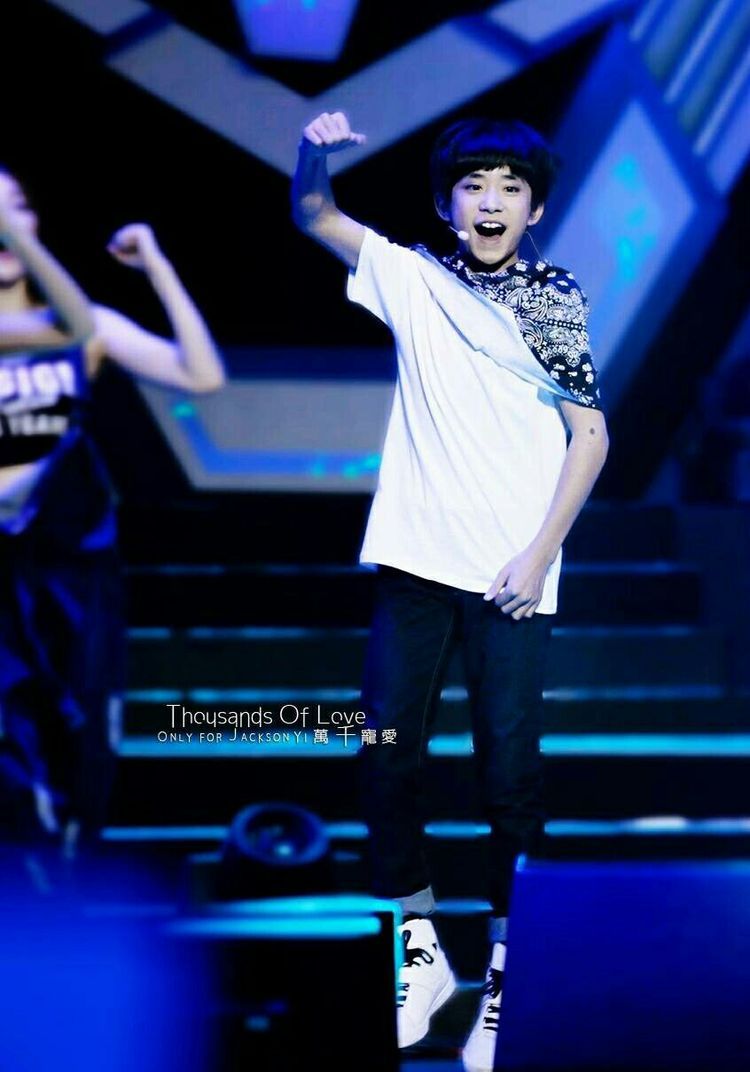 宝藏男孩易烊千玺:好看的皮囊他有,有趣的灵魂