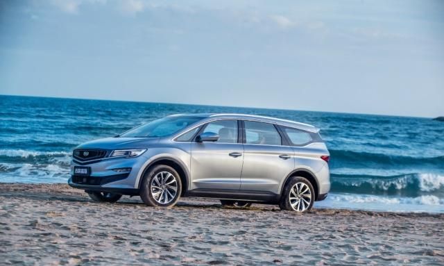 路在何方,比亚迪2019款宋MAX上市,前有宝骏7