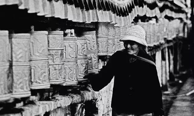 90后女生用35天从成都骑行到拉萨 进藏前后判