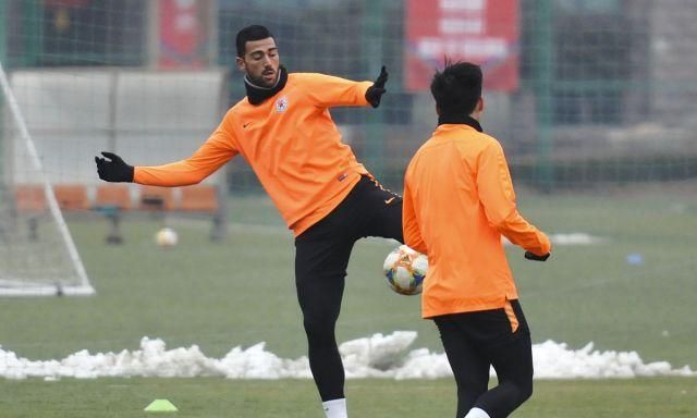 为了备战2019亚冠附加赛,山东鲁能众将积极训