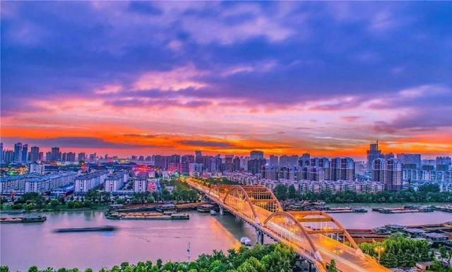江苏7大三线城市,就它10年内无望二线,宿迁、