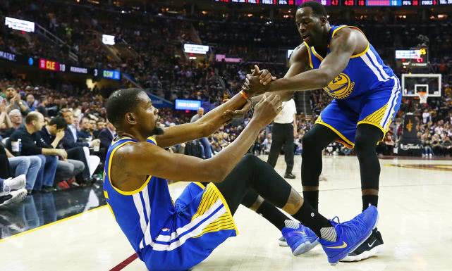 勇士内部再生矛盾!小将顶撞科尔 为何这次事情