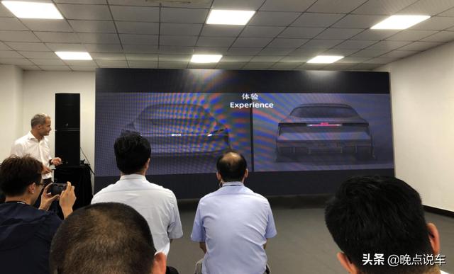 比亚迪新车亮相，3.9秒破百，续航600KM，名字或二选一