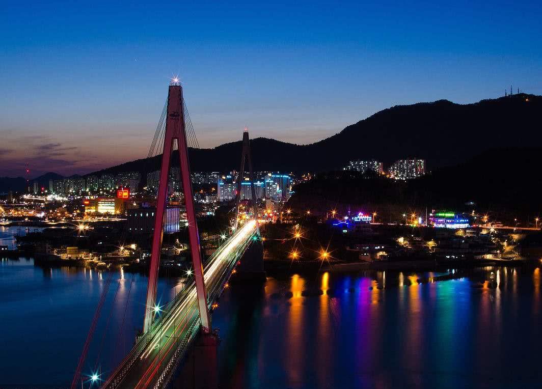 浙江多大面积和人口_浙江最争气的城市,面积比衢州小,人口比金华少,却能紧追