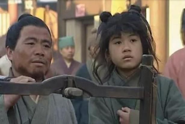 俗话说的“家穷人丑，一米四九”怎么来的？万万想不到，下句更绝