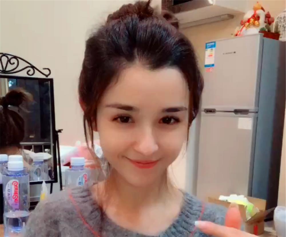哈妮克孜短视频走红私下超级可爱这样的颜值让人心动