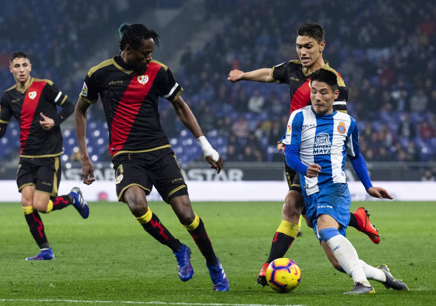 武磊再度创造历史!俱乐部为他推出限量版球衣 征服西甲又一证据