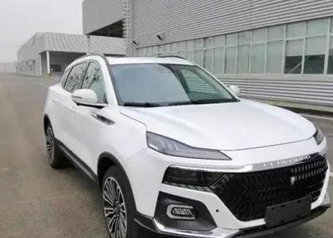 全新SUV亮相，外观设计时尚动感，搭载2.0T+8AT动力总成