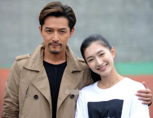 胡歌终于官宣女友,微博深情告白?杨幂:众望所