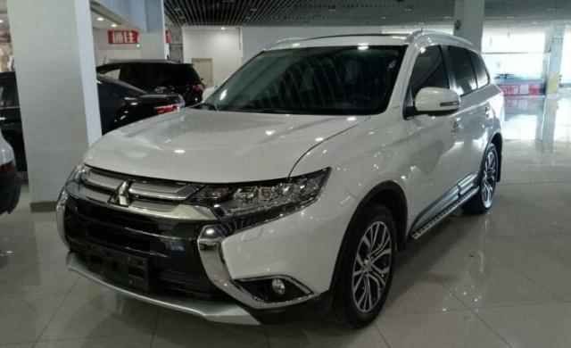 新车被强制买保险，车主怒曝光，4S店气愤：给我出去，车子不卖