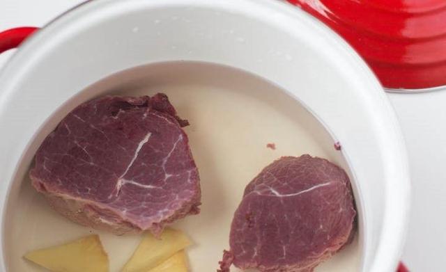 私家秘制四川特产冷吃牛肉，又香又麻，好吃到灵魂出窍