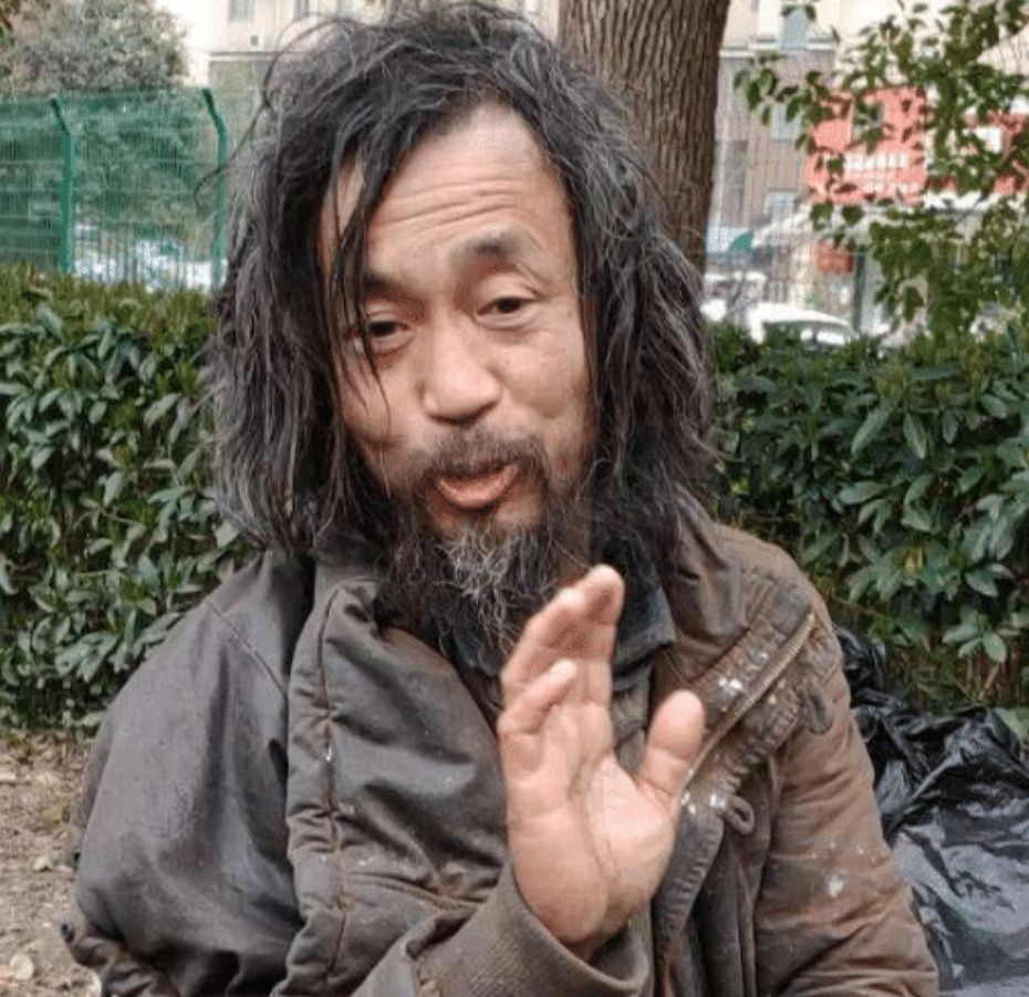 流浪汉大师一夜爆红,知名主持人就此发言,这就是个骗子|流浪汉|主持人