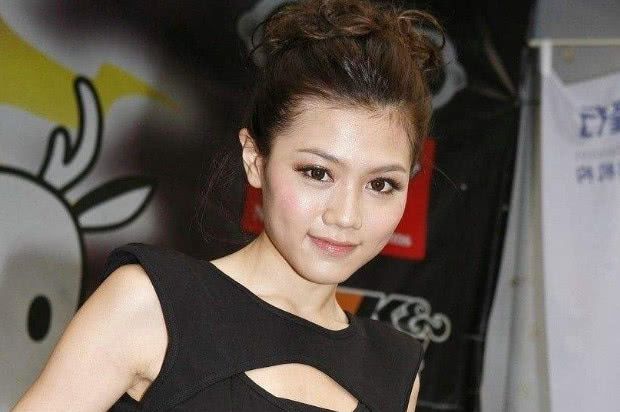 翻版乐基儿周秀娜,早期竟然是因为一张刷牙照