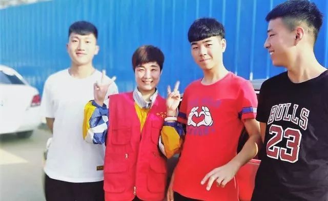 周口义工爱心助力2018高考