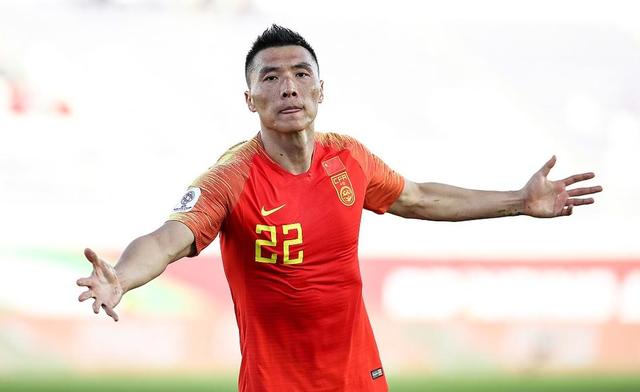 国足亚洲杯首球来自门将乌龙扣篮！于大宝灵光乍现再成里皮的福将