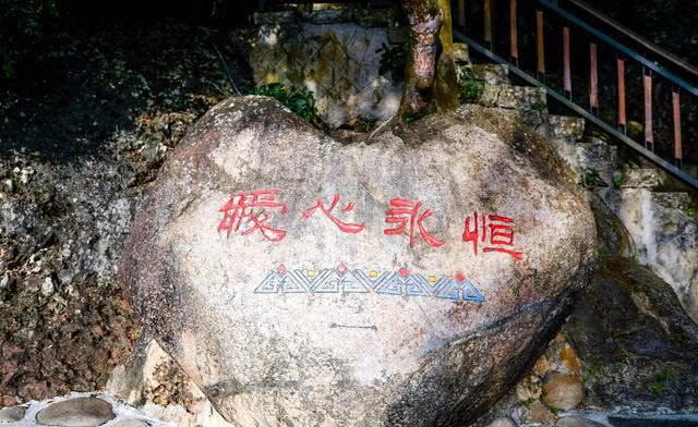 海南全岛最高雕塑，因爱情故事而修建的公园竟是这样的