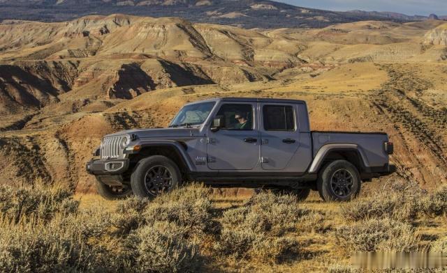 在角斗士面前,牧马人也得低下高贵的头