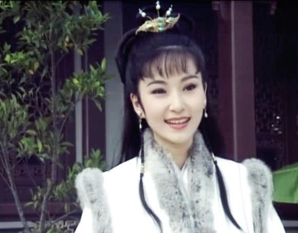 看完张玉嬿年轻时和慢慢老去的照片,才明白美