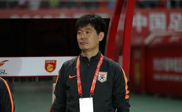 鲁能教练组迎来新面孔,两名国内球员广州试训