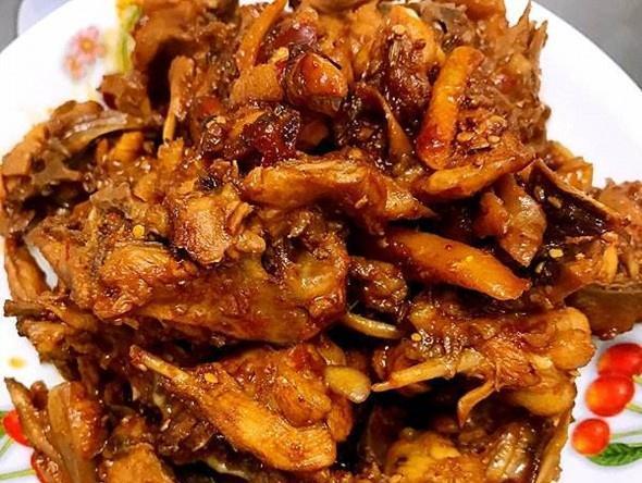 地道农家菜炒鸡架,无需太多调料,炒一次爱一次,有时候会想念|鸡架|农家