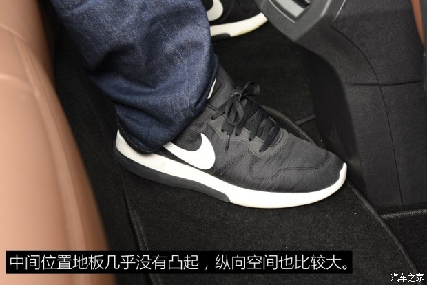 长城汽车 哈弗H6 2017款 换代 蓝标 2.0T 自动两驱智尚型 长城汽车 哈弗H6 2017款 换代 蓝标 2.0T 自动两驱智尚型