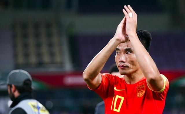 贺炜怒了!直播狠批中国足球体系问题,呼吁同胞