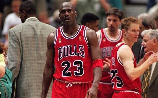 NBA历史100大巨星排名更新,科比排前10,第1名