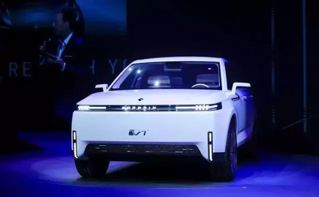 造车新势力又多一品牌,上海车展亮相2款SUV,蔚来怎么看?