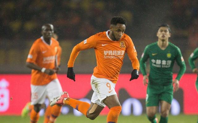 球的无奈!首轮刚过这队就要退赛,顺带足协杯也