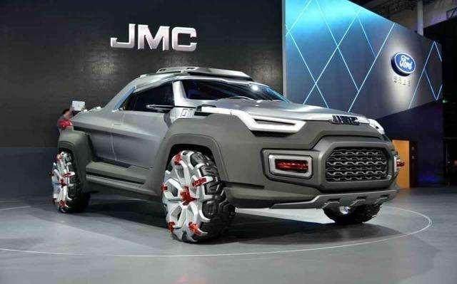 国产跨界皮卡，后备箱容量大，造型估计也只有男人才会欣赏，真霸