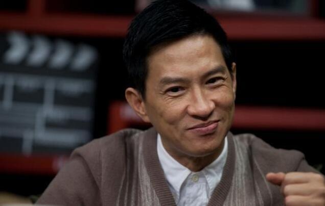 渣渣辉形象被盗用图片