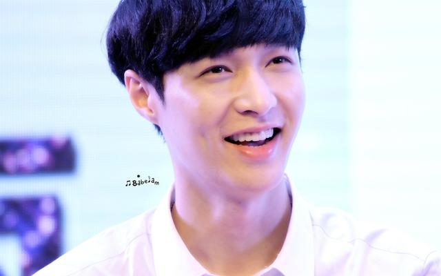 白宇女友频繁买热搜?吴磊电影被撤影响?张艺