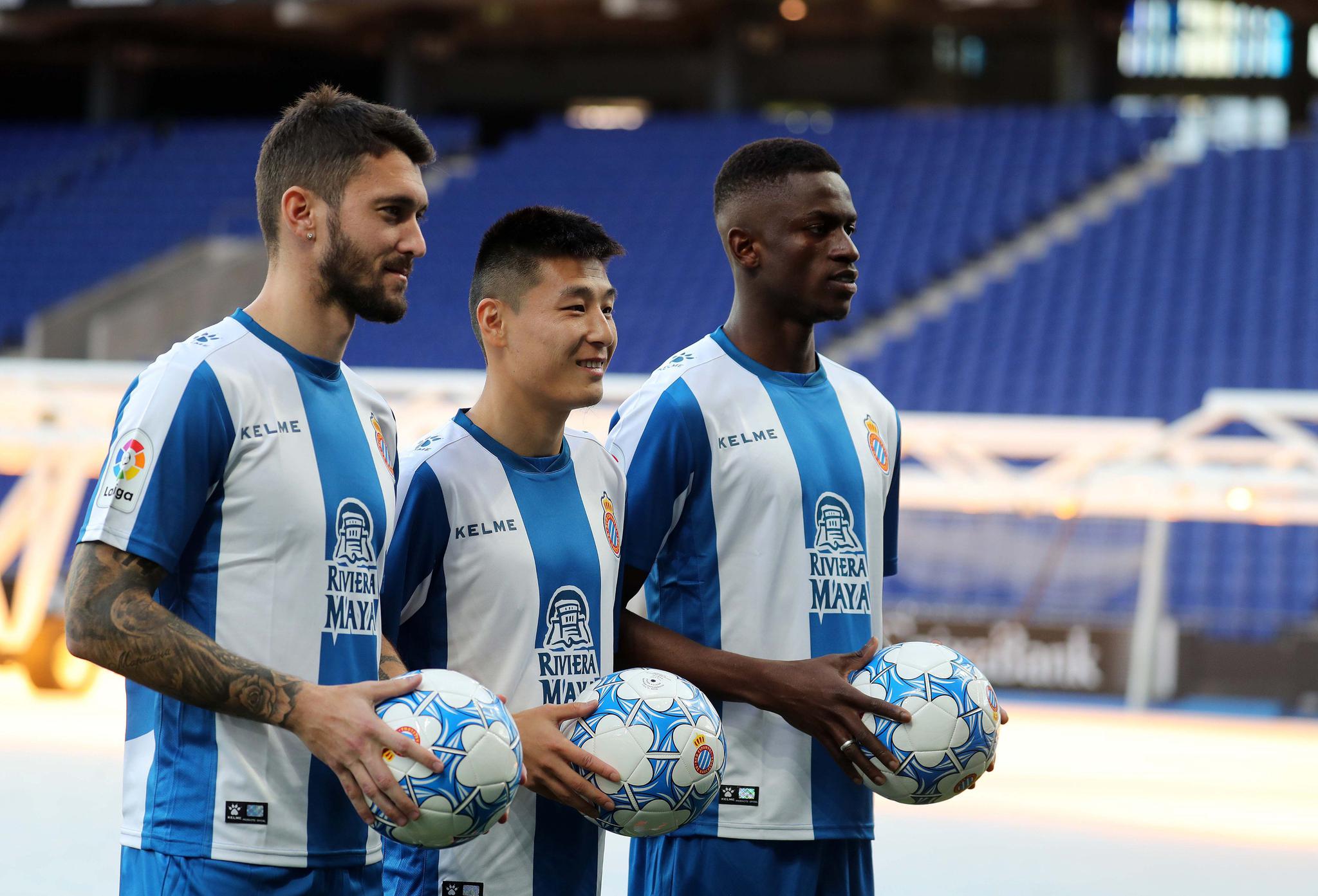 武磊西甲首秀图片