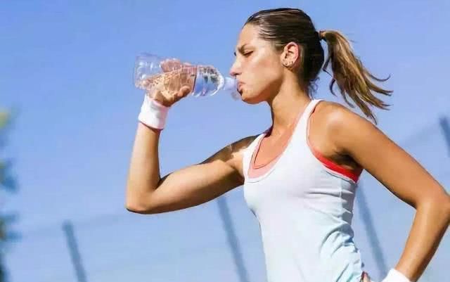 冬天健身不容易出汗,这样能减脂吗?专家一席话