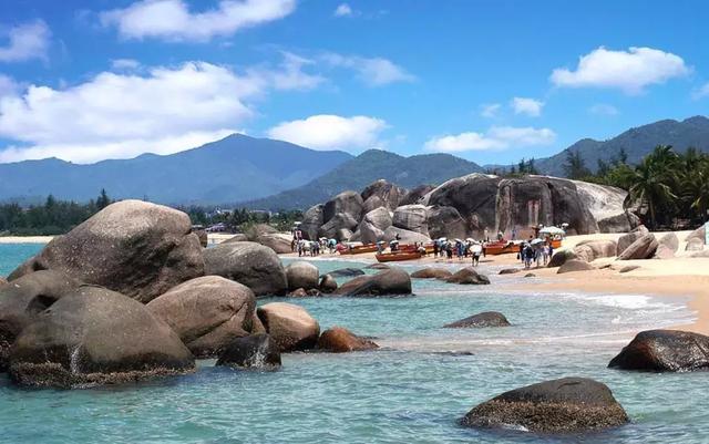 三亚，北纬18℃的蔚蓝，总能将冬天过成夏天！