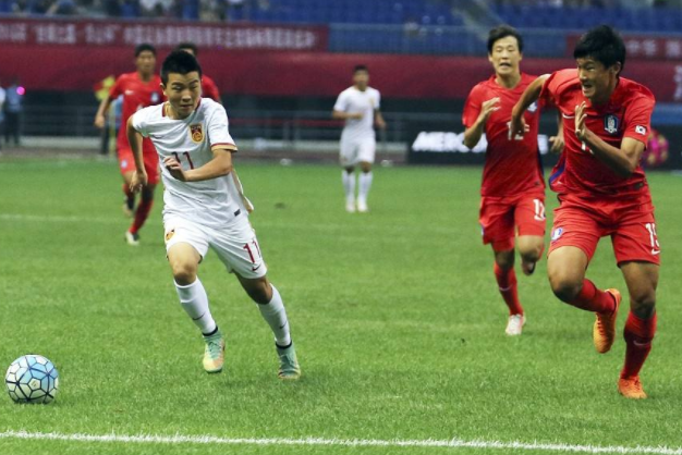 给国足长脸!又1新星入选天才球员名单,庆祝姿