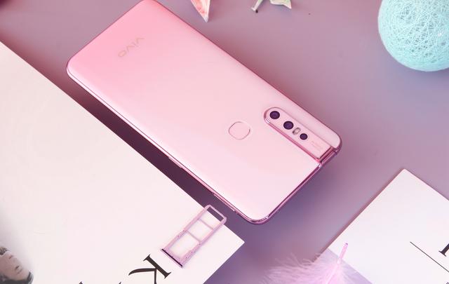 vivo S1手机参数,vivo s1 pro vivo又全新系列 vivo s1 宠爱粉让你泛起少女心