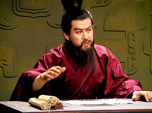 袁绍的谋士们为何不一致对外，反而内部矛盾不断？与他有关！