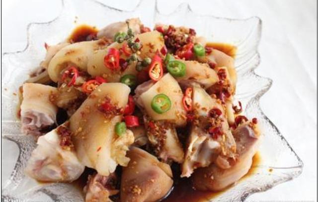 美食推荐:油炸老板鱼,酸辣蹄花,双脆炒肉丝的做法