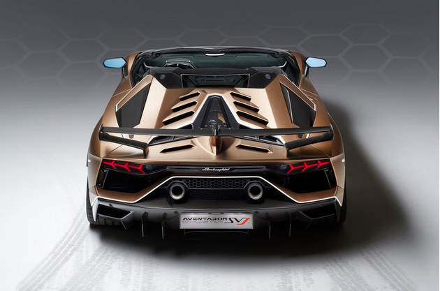 最完美的超跑之兰博基尼Aventador SVJ敞篷版太逆天了吧?