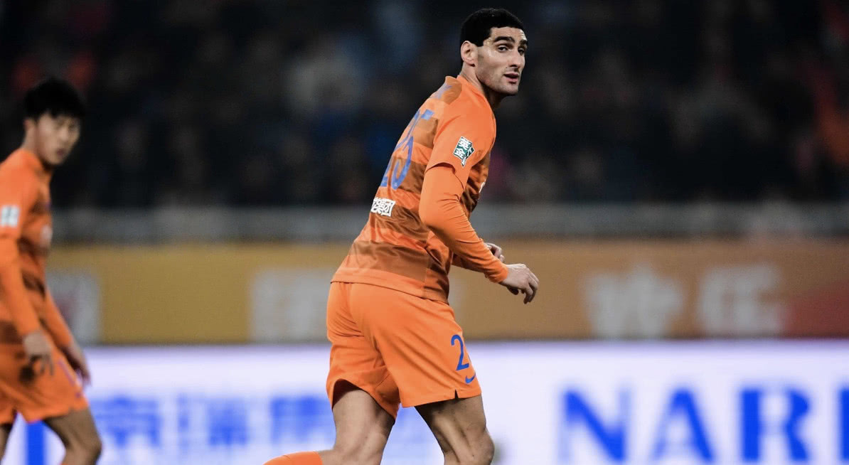 中超首球费莱尼造!下半场鲁能惹不起 空霸打了一个出其不意