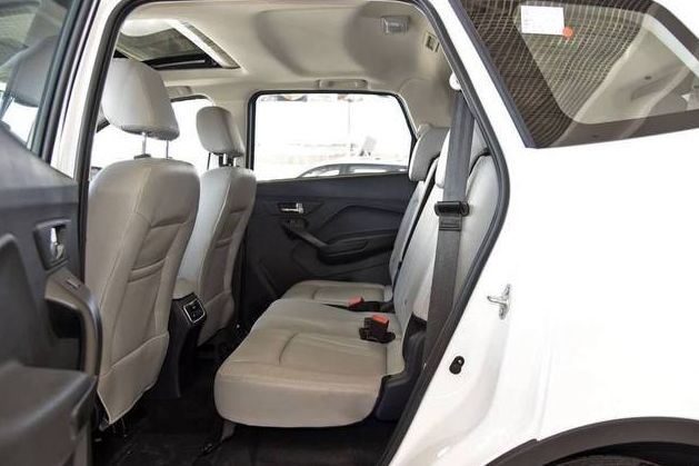 6万元的7座SUV:电动天窗、中控彩屏还带ESP,不可思议